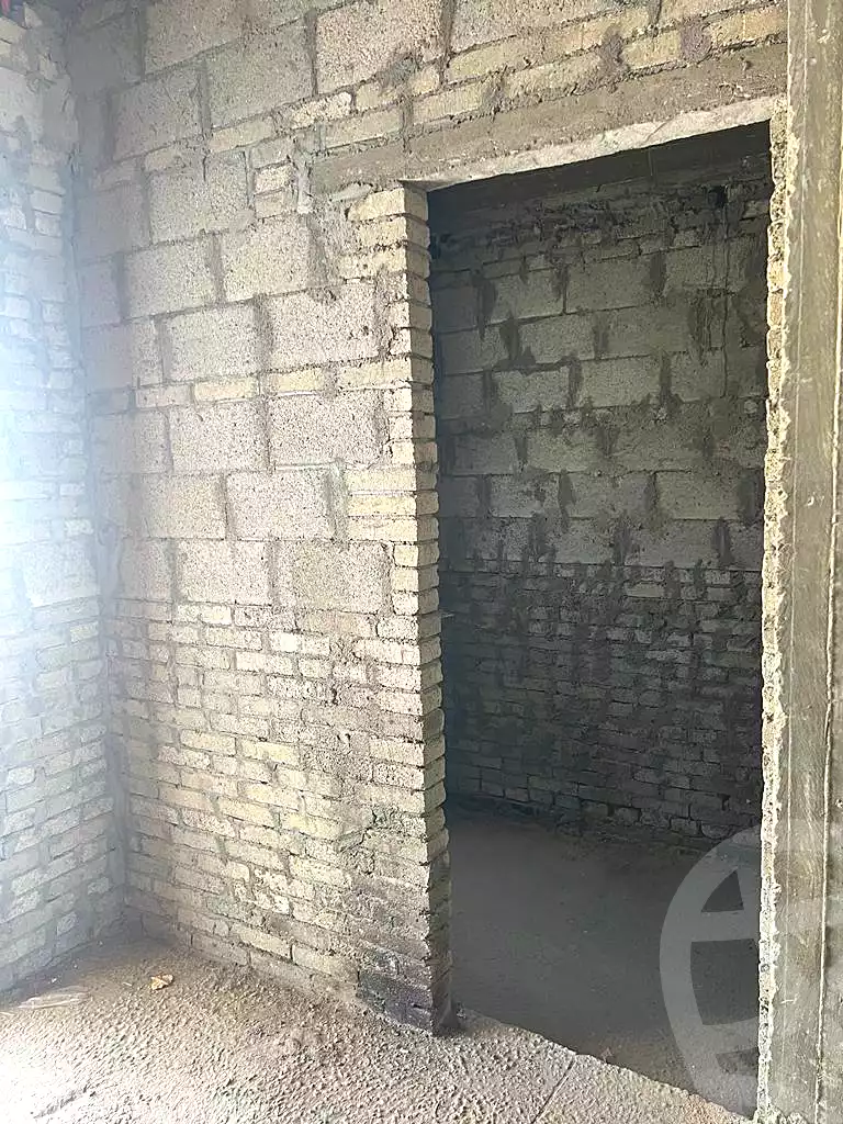 https://aqarmap.com.eg/ar/listing/6896749-for-sale-cairo-new-cairo-compounds-hyde-park-centre-ville-hyde-park