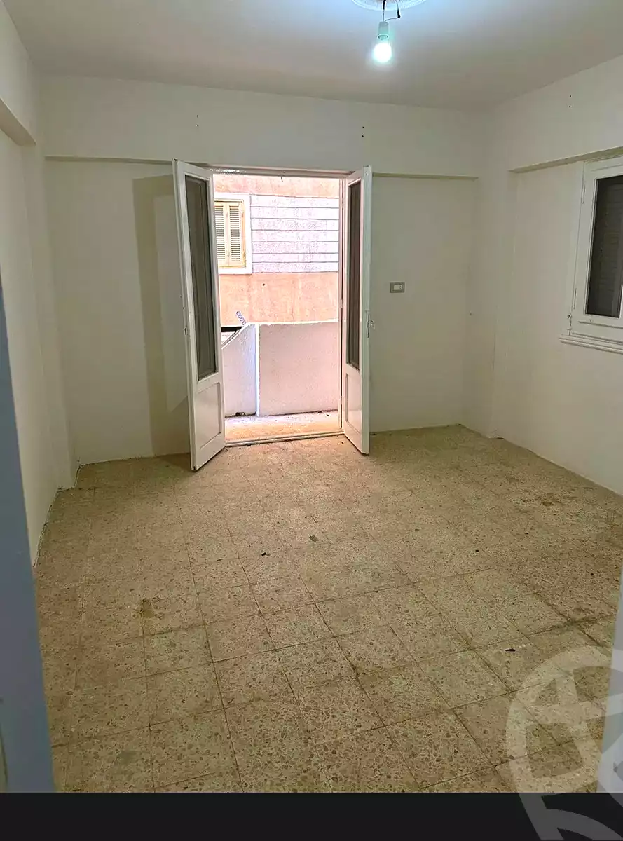 https://aqarmap.com.eg/ar/listing/6896973-for-sale-alexandria-al-agamy-el-hanouvel-radwan-st