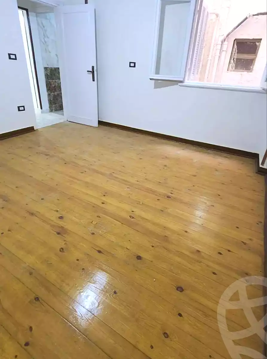 https://aqarmap.com.eg/ar/listing/6897607-for-sale-alexandria-el-asafra-l-sfr-bhry