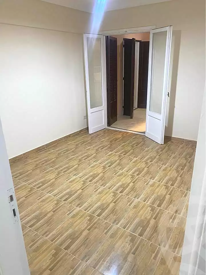 https://aqarmap.com.eg/ar/listing/6898497-for-rent-alexandria-ganaklis-shr-mrtdy-bsh