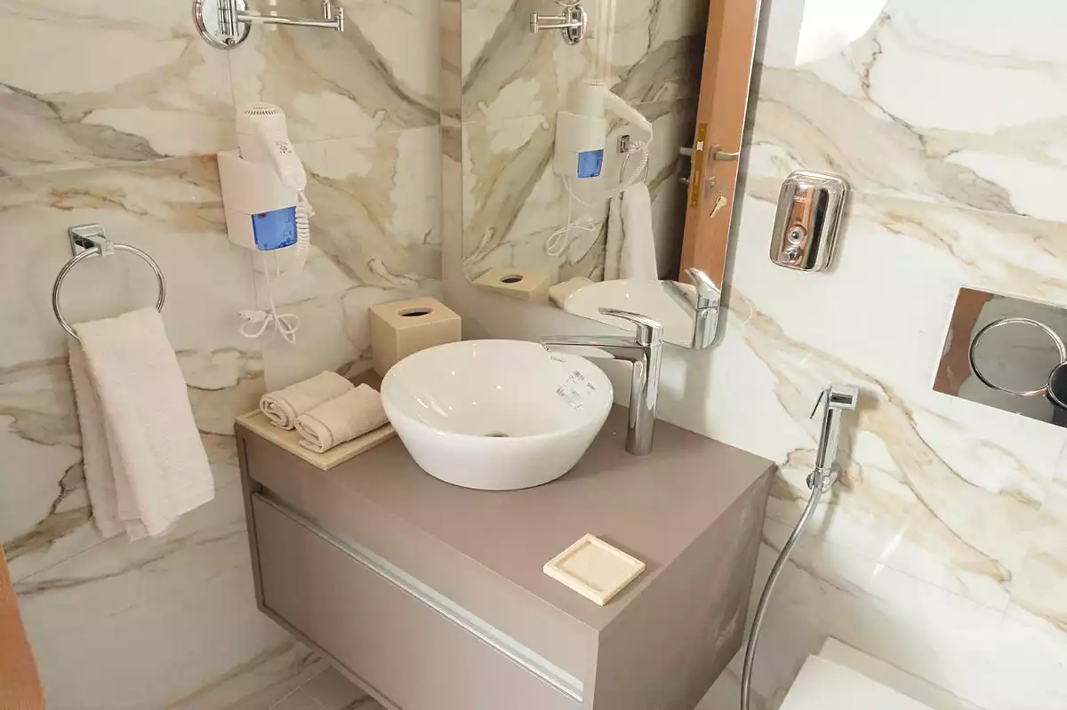https://aqarmap.com.eg/en/listing/6898927-for-sale-cairo-el-maadi-compounds-reve-du-nil-tower-novara