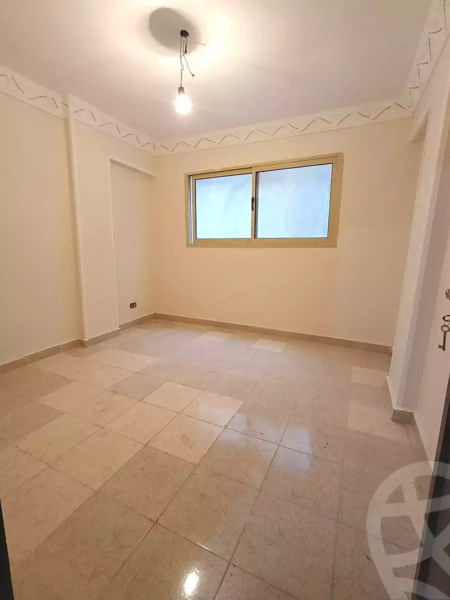 https://aqarmap.com.eg/en/listing/6900322-for-sale-alexandria-lsywf-el-falki