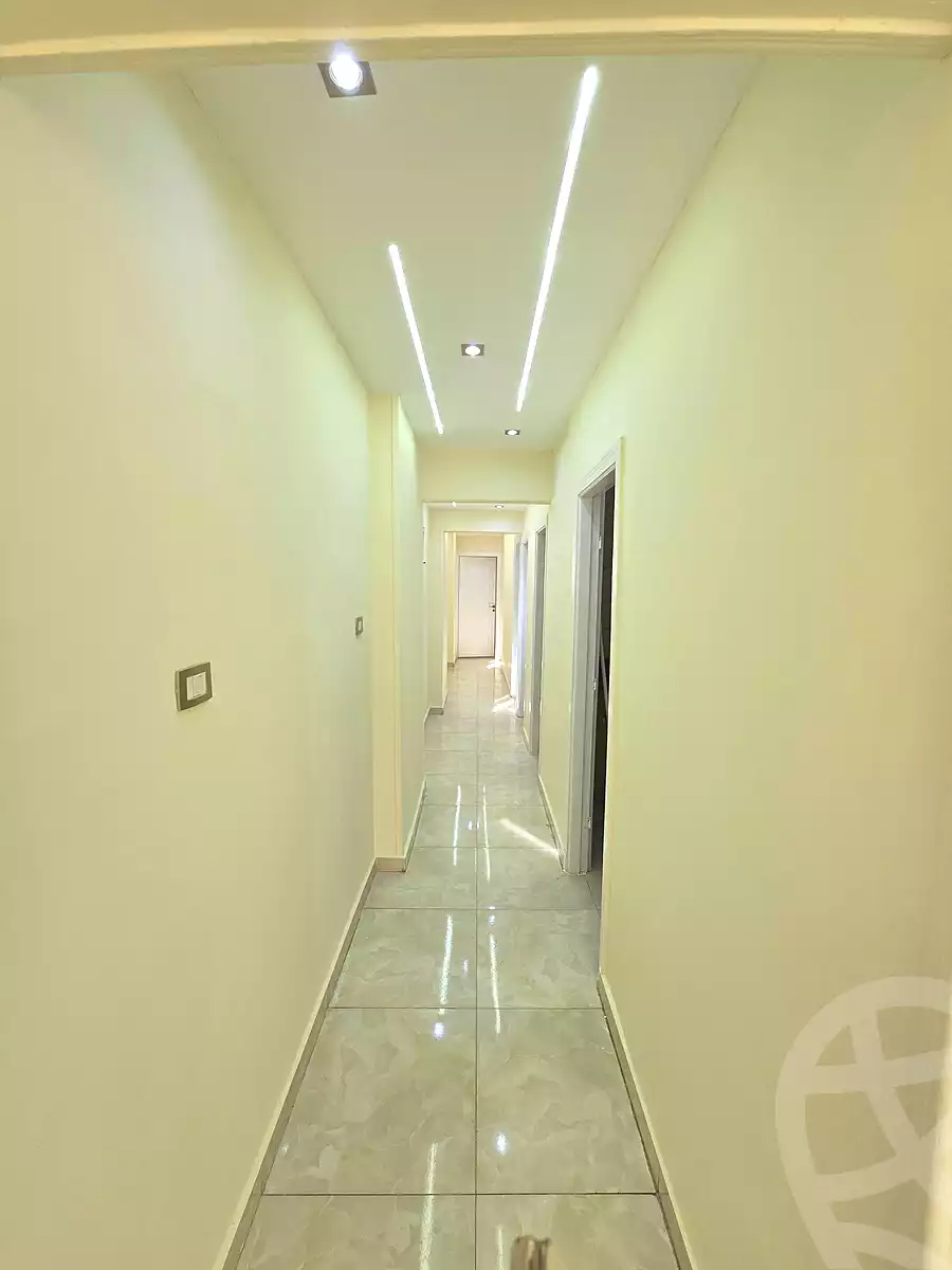 https://aqarmap.com.eg/ar/listing/6900362-for-sale-alexandria-sydy-bshr-sydy-bshr-bhry-shr-mhmwd-l-yswy