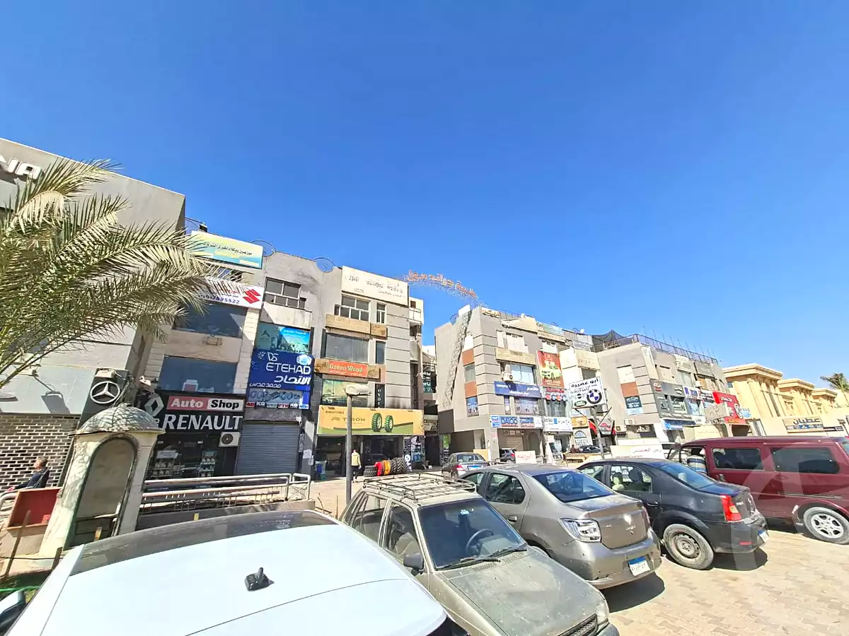 https://aqarmap.com.eg/ar/listing/6900409-for-sale-cairo-6th-of-october-el-ahyaa-neighborhood-6th-dr-taha-hussein-st-st