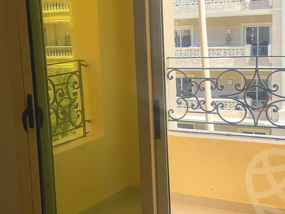 https://aqarmap.com.eg/ar/listing/6901611-for-rent-cairo-6th-of-october-el-hay-el-motamyz-el-motamayez-neighborhood-abd-el-moneim-riad-st