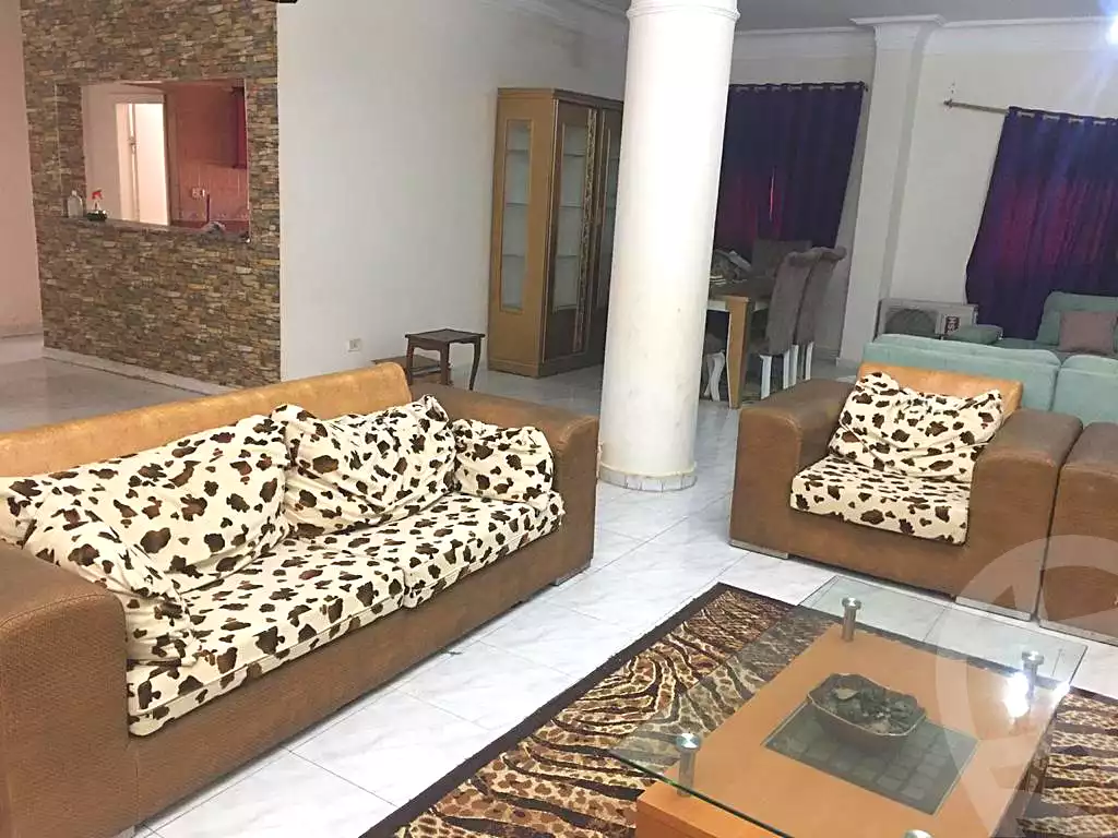 https://aqarmap.com.eg/ar/listing/6901676-for-rent-cairo-6th-of-october-el-hay-el-motamyz-first-touristic-village-el-shaheed-mohammed-abdul-latif-alshimi-st