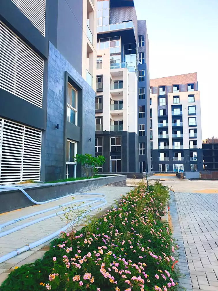 https://aqarmap.com.eg/ar/listing/6901861-for-sale-cairo-new-administrative-capital-r7-park-lane