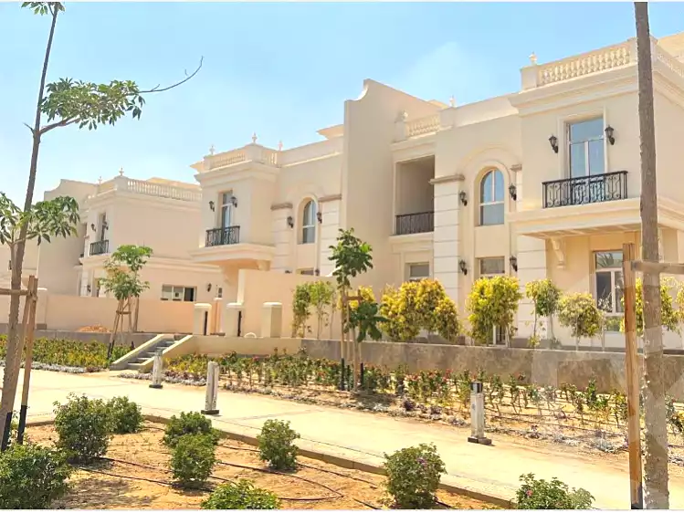 https://aqarmap.com.eg/en/listing/6901955-for-sale-cairo-new-administrative-capital-r5-granville-compound-founders