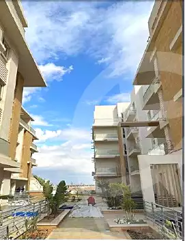 https://aqarmap.com.eg/ar/listing/6904124-for-sale-cairo-new-cairo-compounds-mountain-view-hyde-park