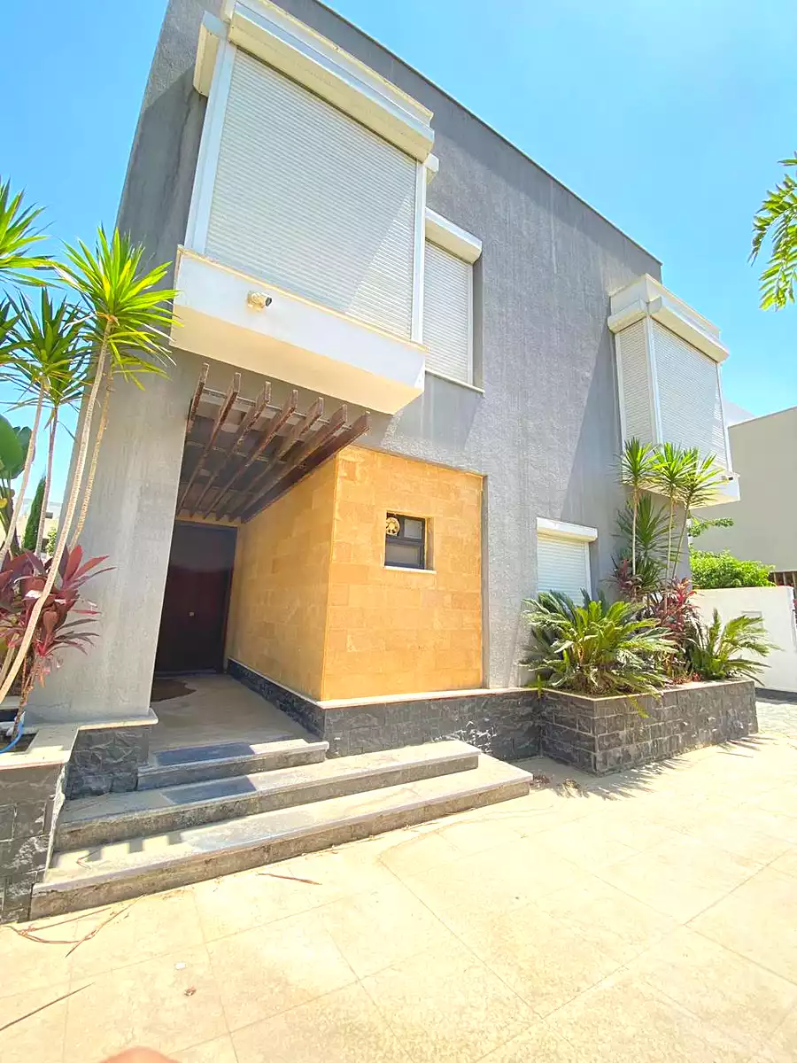 https://aqarmap.com.eg/ar/listing/6904238-for-sale-cairo-new-cairo-compounds-villette-kmbwnd-sky-kwndwz-swdyk-villette