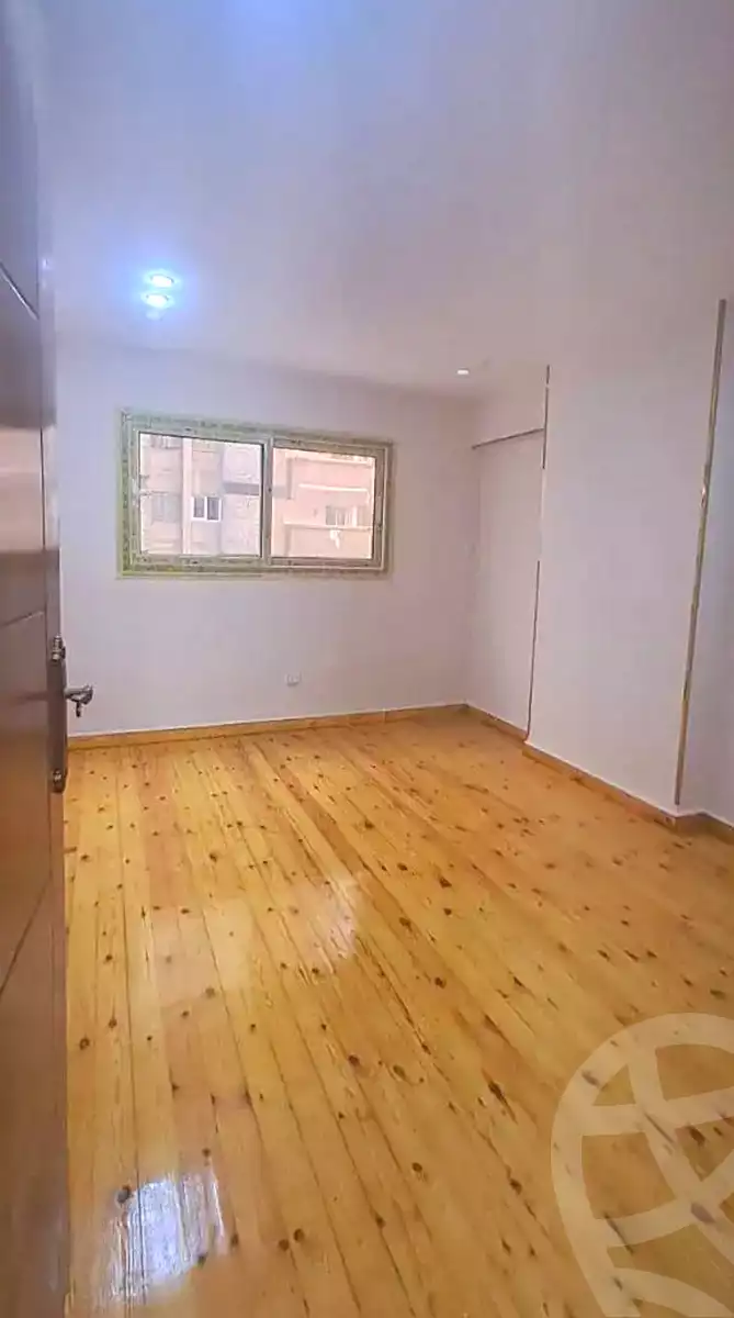 https://aqarmap.com.eg/ar/listing/6905669-for-sale-alexandria-miami-shr-jml-bd-lnsr
