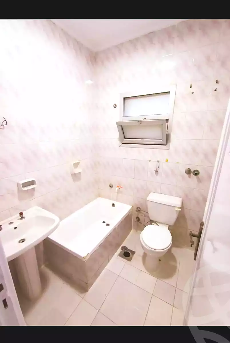 https://aqarmap.com.eg/ar/listing/6905952-for-sale-alexandria-al-agamy-shataa-el-nakheel