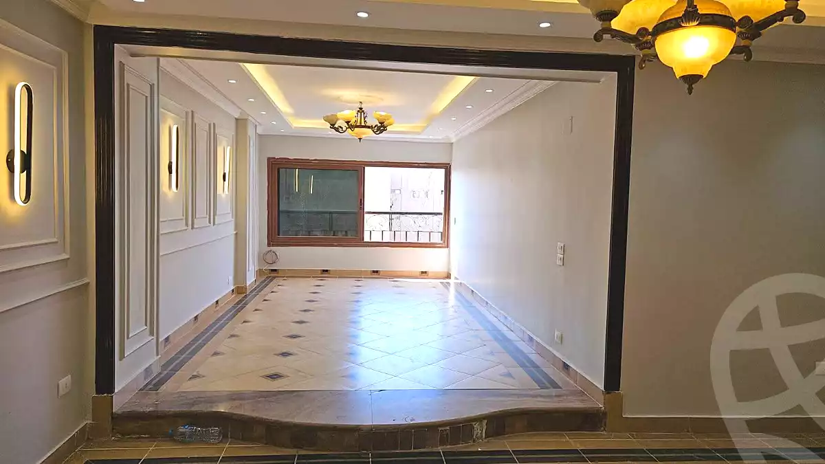 https://aqarmap.com.eg/ar/listing/6906258-for-sale-cairo-helwan-ahmed-enci-st