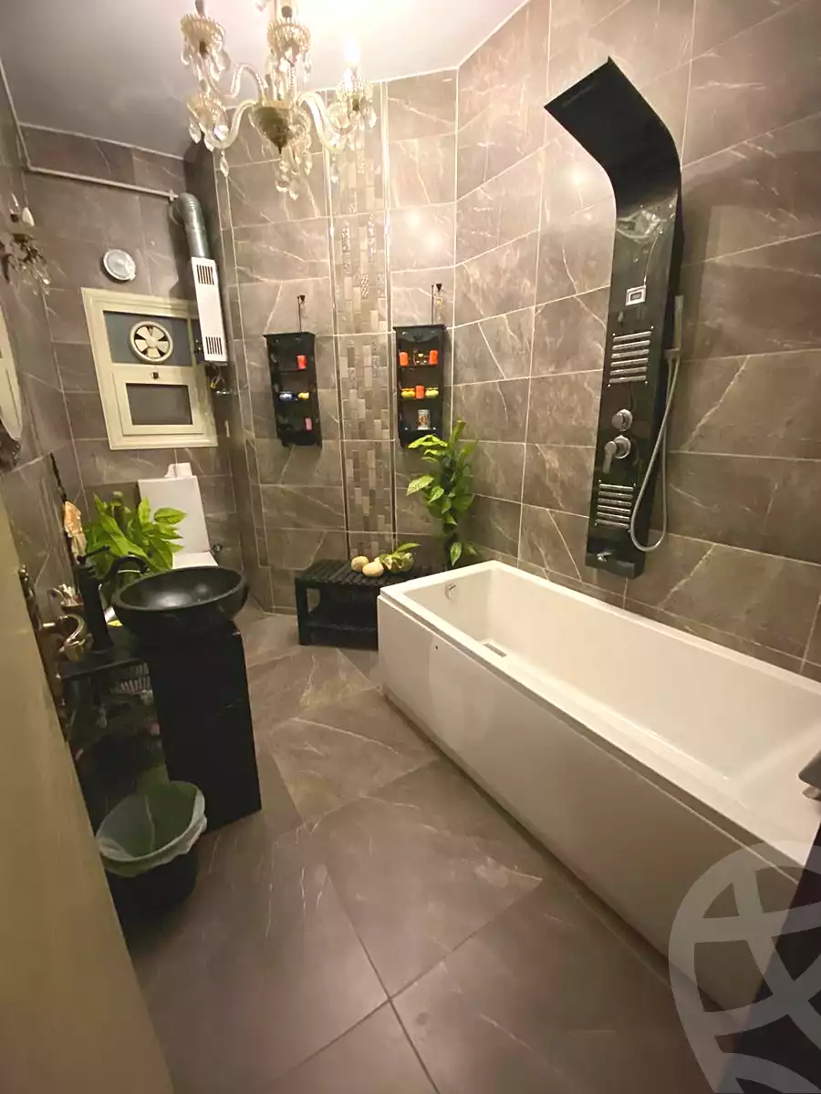 https://aqarmap.com.eg/ar/listing/6907986-for-sale-cairo-new-cairo-compounds-el-talaae