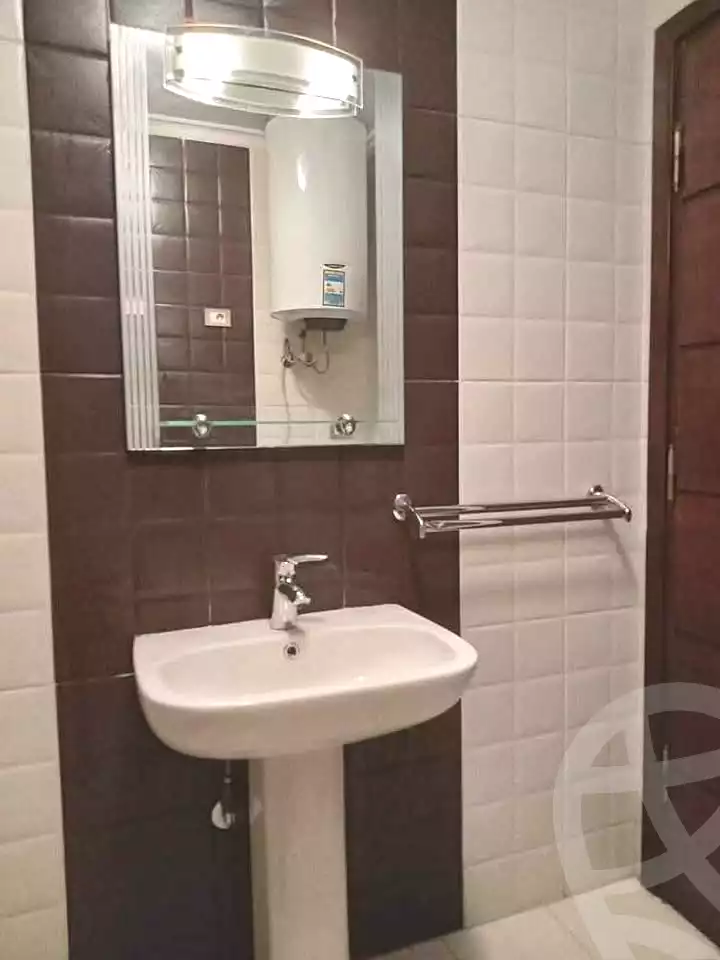 https://aqarmap.com.eg/ar/listing/6908000-for-sale-cairo-ain-shams-ahmed-esmat-st
