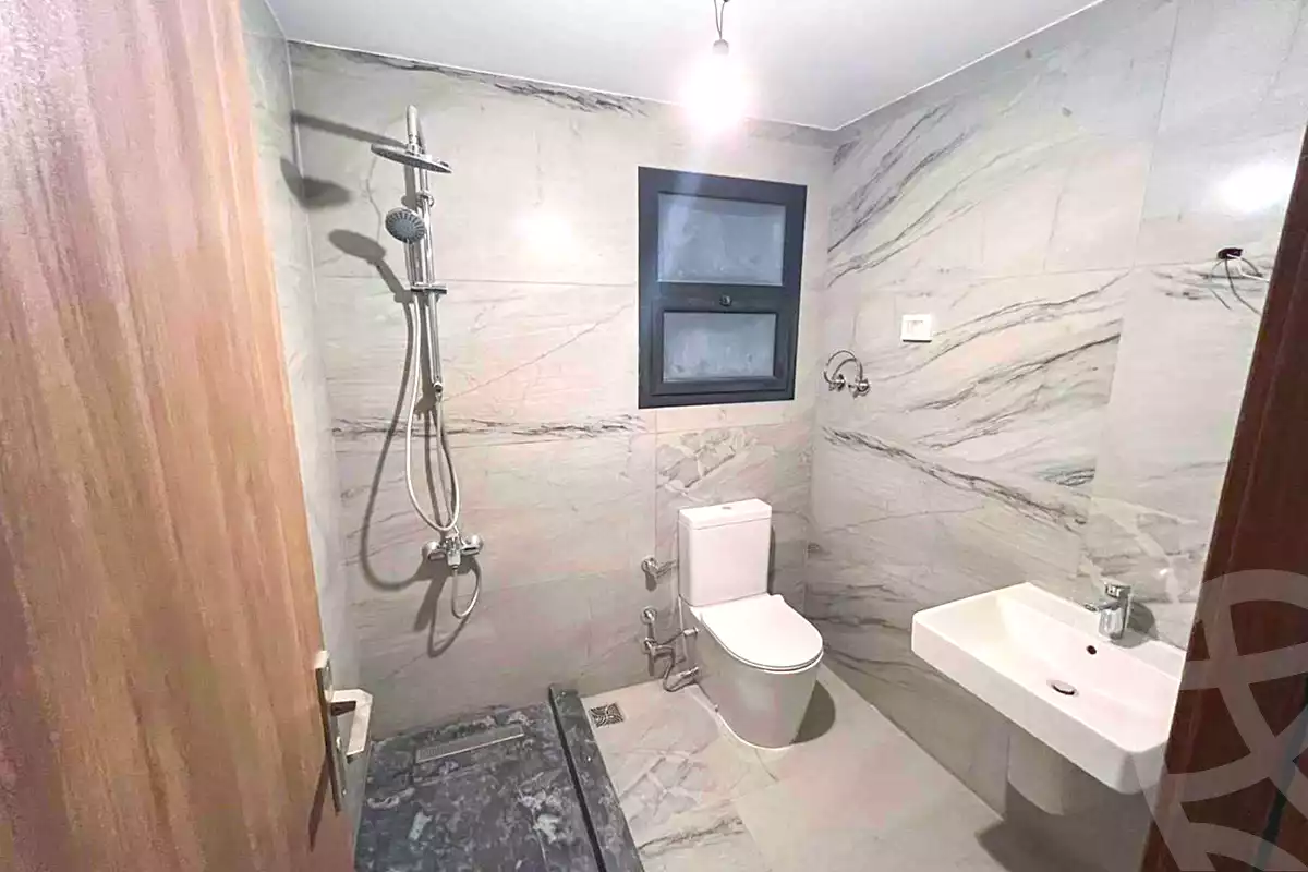 شقة بـ٤ غرف نوم في سكاي لاين ريزيدنس، صورة ٨ من ١٨