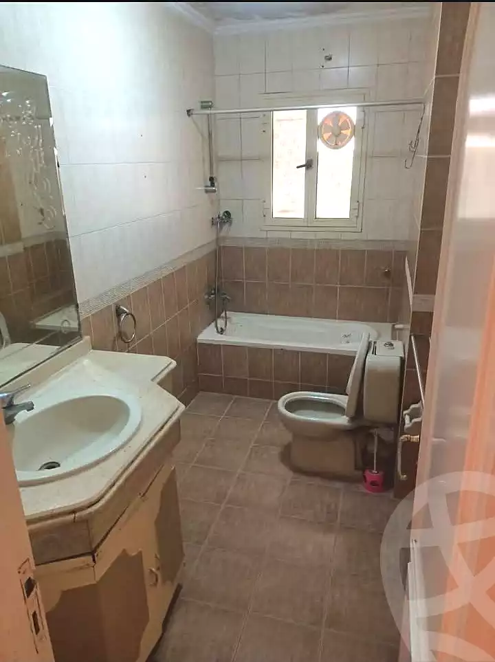 https://aqarmap.com.eg/en/listing/6909008-for-rent-alexandria-ganaklis-shr-mrtdy-bsh