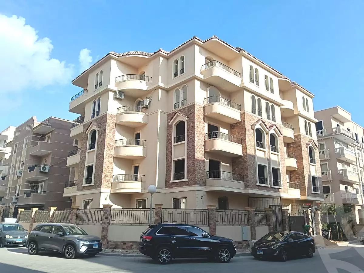 https://aqarmap.com.eg/en/listing/6909417-for-sale-cairo-6th-of-october-compounds-knry