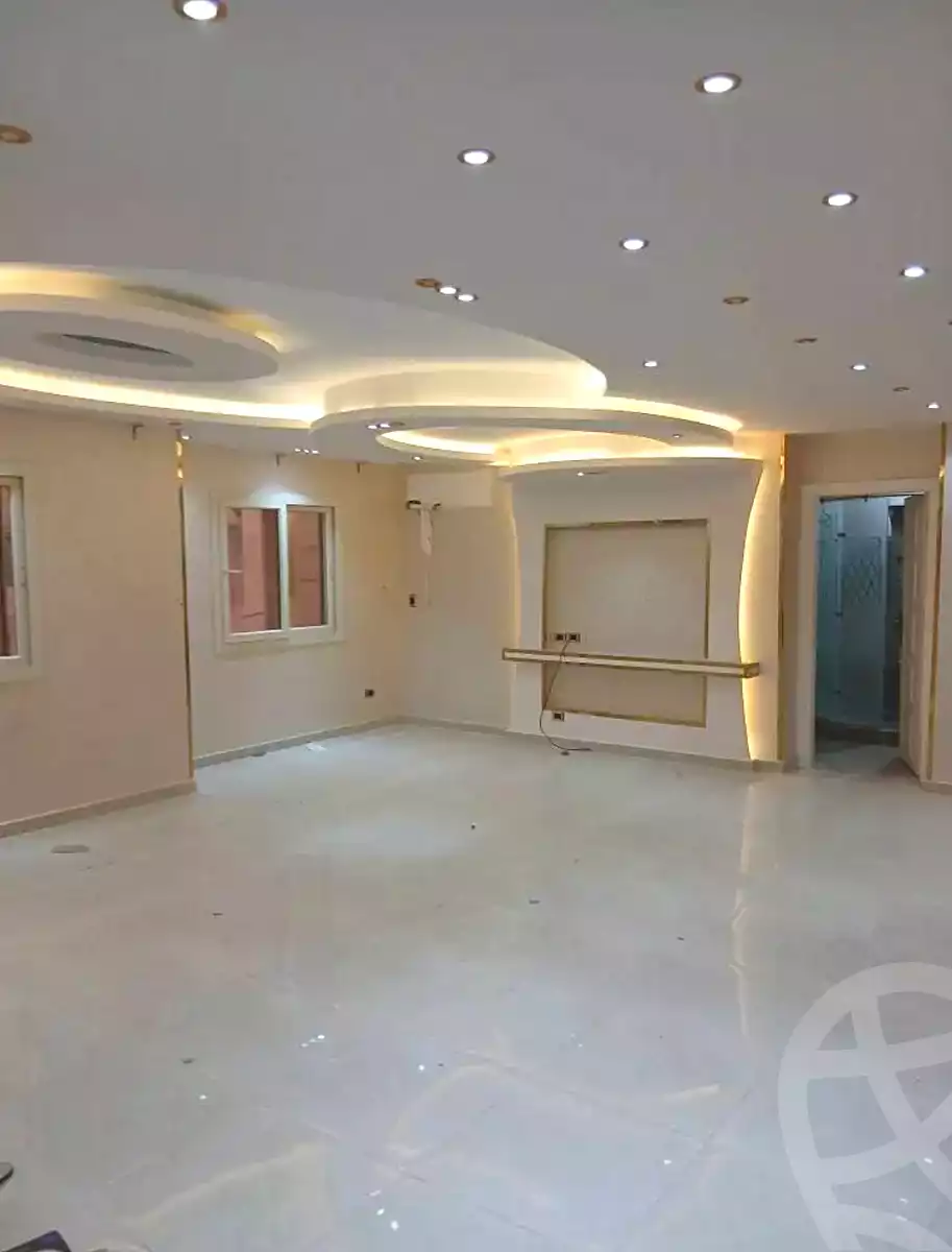 https://aqarmap.com.eg/en/listing/6910885-for-sale-alexandria-camp-cesar-el-gaish-rd