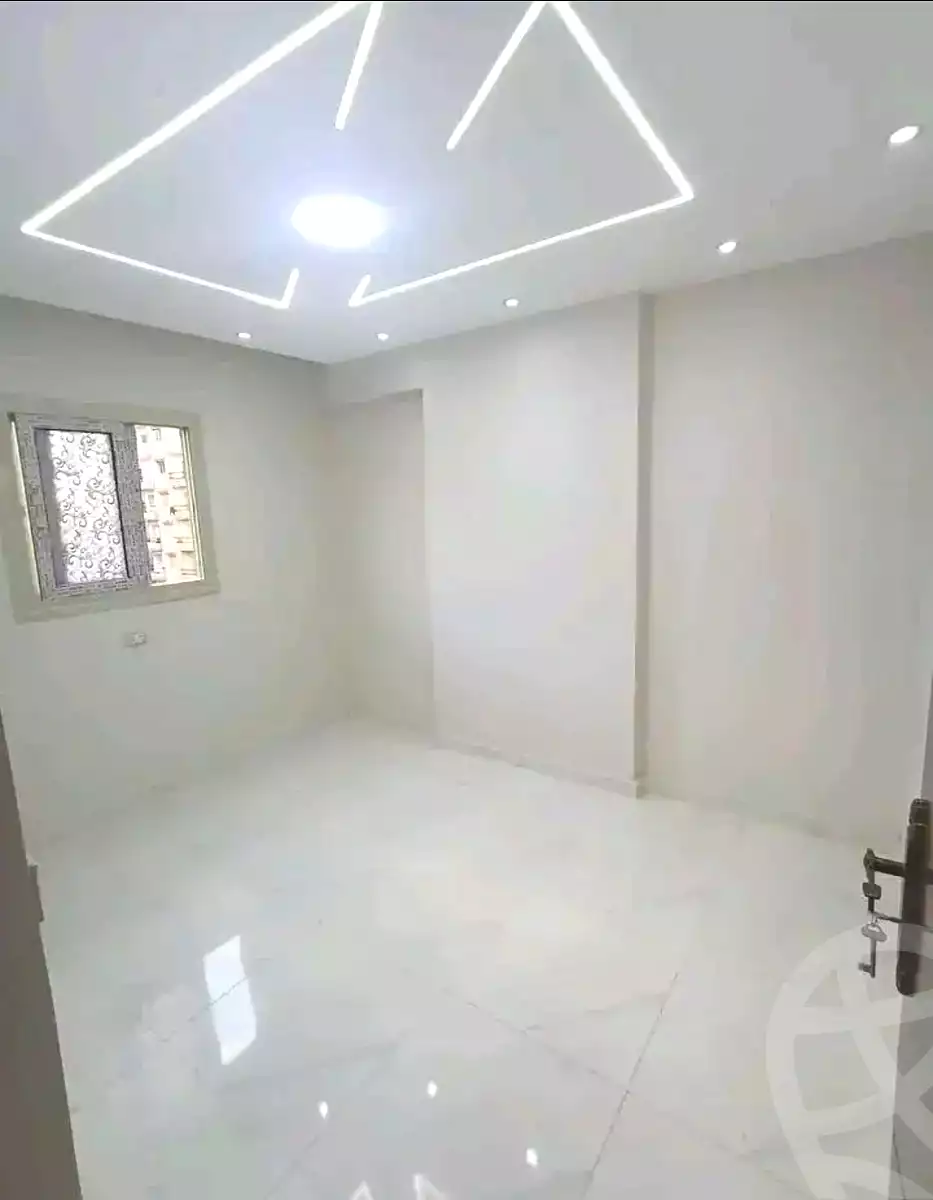 https://aqarmap.com.eg/ar/listing/6911051-for-sale-alexandria-sydy-bshr-sydy-bshr-bhry-street-16