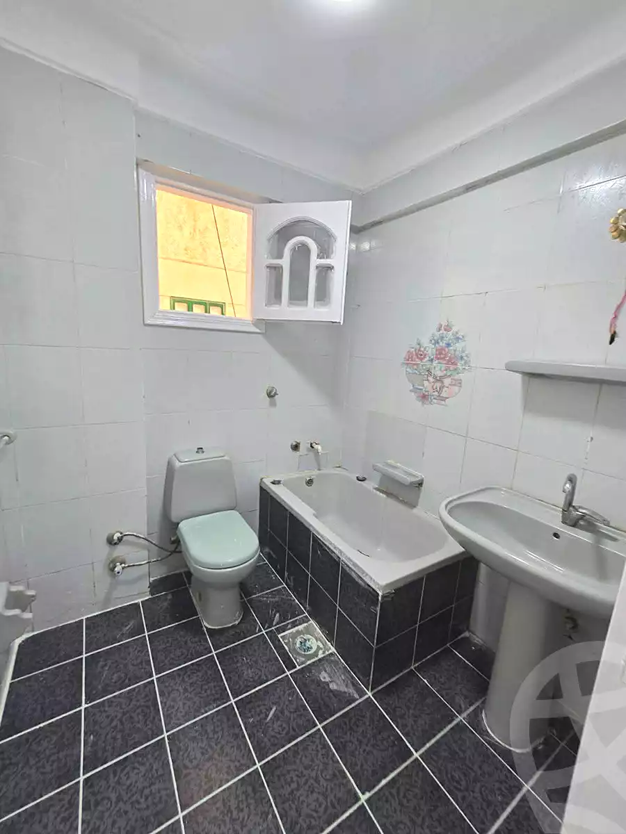 https://aqarmap.com.eg/ar/listing/6911237-for-sale-alexandria-al-agamy-shataa-el-nakheel