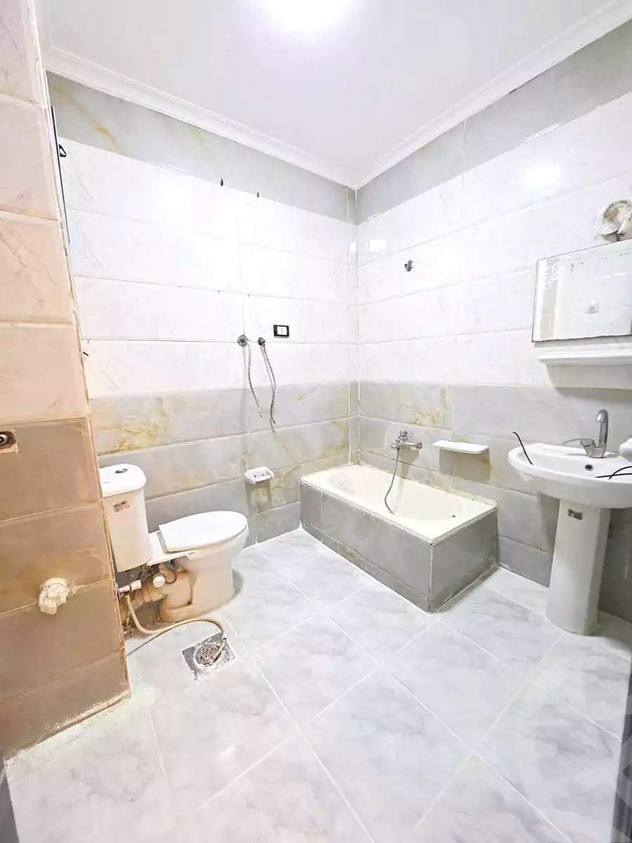 https://aqarmap.com.eg/en/listing/6911271-for-sale-alexandria-al-agamy-shataa-el-nakheel