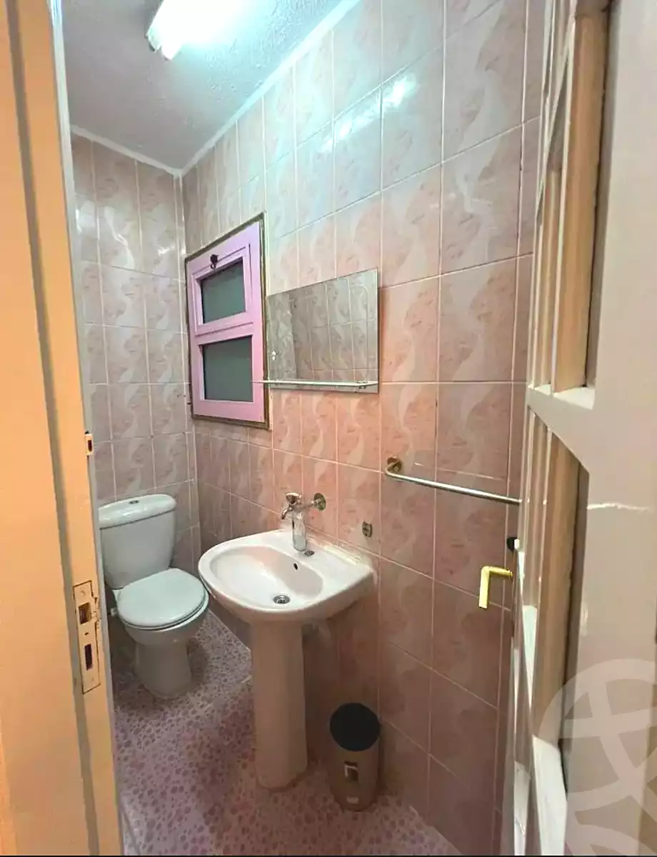 https://aqarmap.com.eg/en/listing/6911426-for-sale-alexandria-miami-farook-abd-al-wahab-st