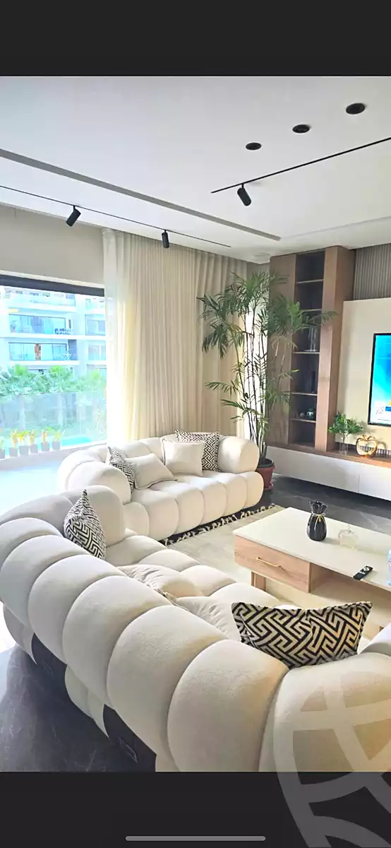 https://aqarmap.com.eg/en/listing/6913470-for-sale-cairo-new-cairo-compounds-lakeview-residence