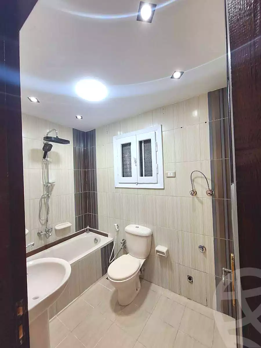 https://aqarmap.com.eg/ar/listing/6913947-for-sale-alexandria-sydy-bshr-sydy-bshr-bhry-street-16