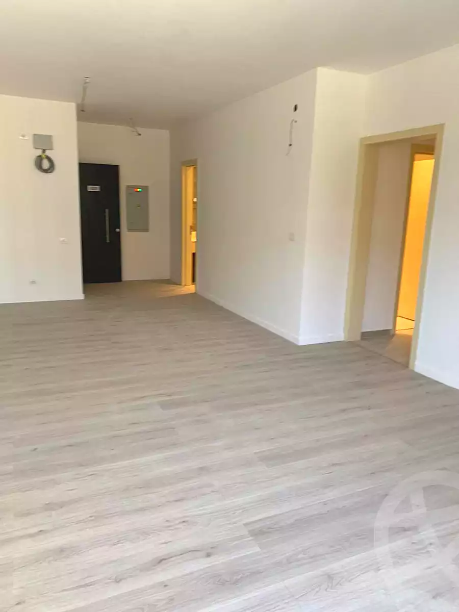 https://aqarmap.com.eg/ar/listing/6914355-for-rent-cairo-el-sheikh-zayed-city-lshykh-zyd-ljdyd-vye