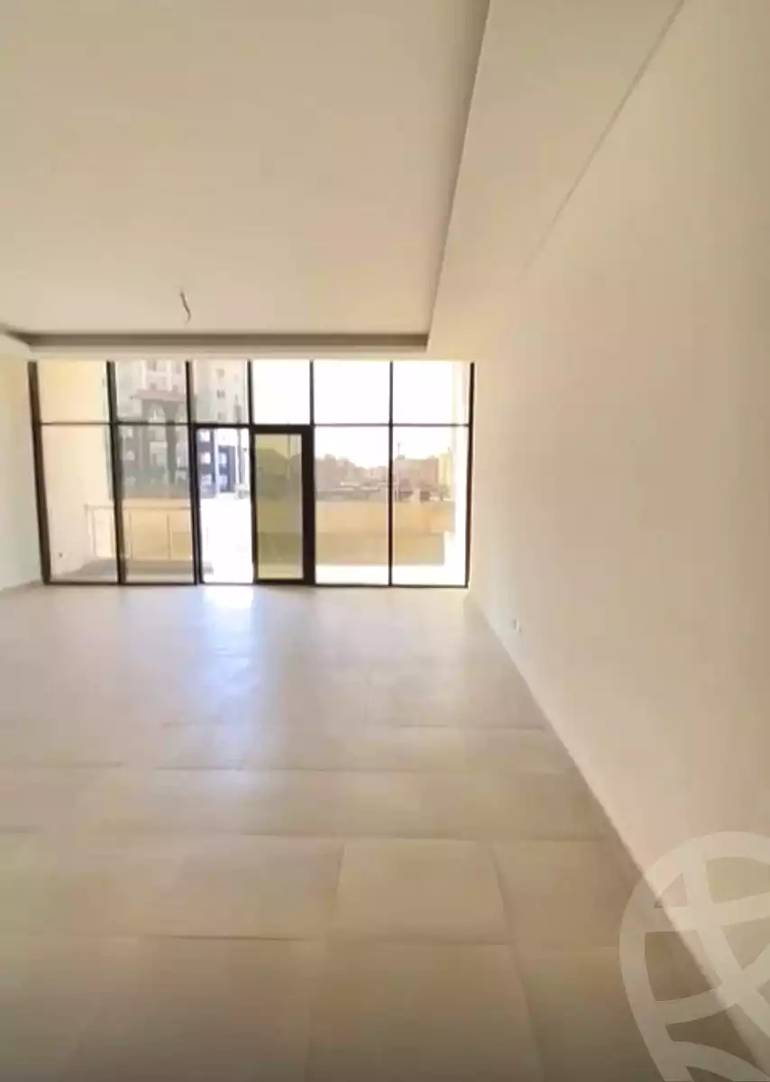 https://aqarmap.com.eg/ar/listing/6914572-for-sale-cairo-new-administrative-capital-r8-euphoria-queen-land-compound