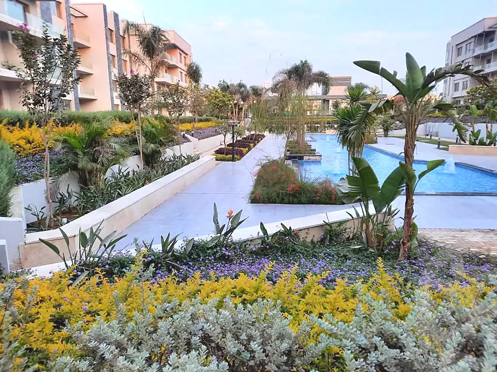 https://aqarmap.com.eg/ar/listing/6915049-for-sale-cairo-new-cairo-compounds-galleria-moon-valley-compound-arabia