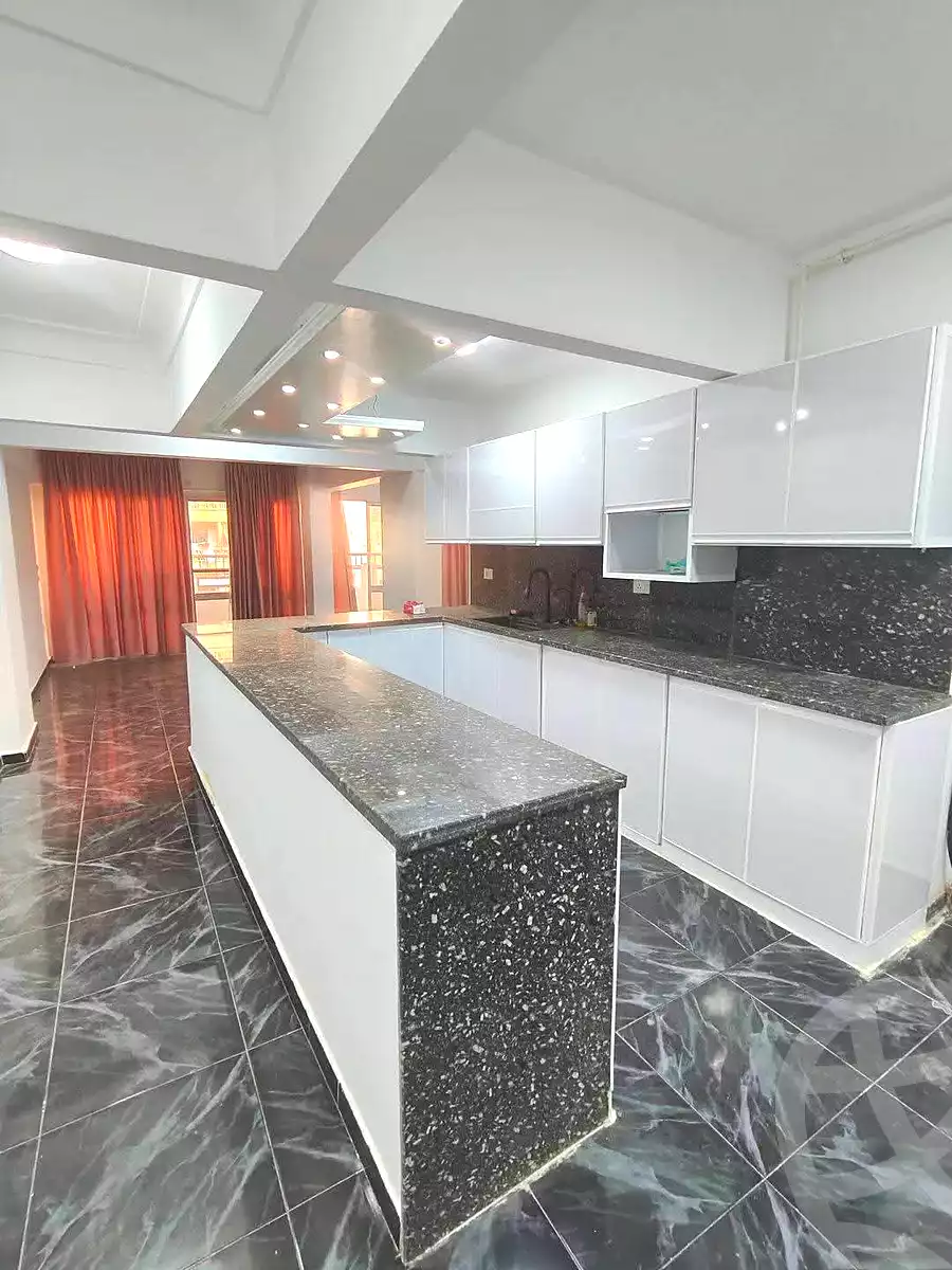https://aqarmap.com.eg/ar/listing/6915866-for-sale-alexandria-sydy-bshr-sydy-bshr-bhry-shr-mhmwd-l-yswy
