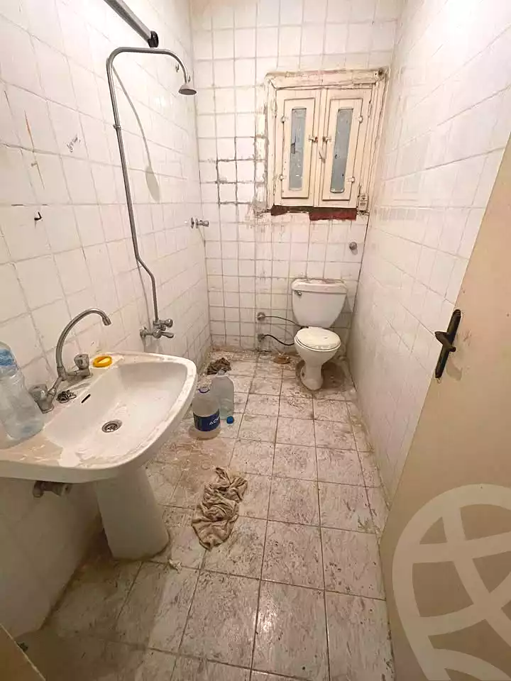 https://aqarmap.com.eg/ar/listing/6916139-for-sale-alexandria-al-agamy-lbytsh-al-andalous-wa-al-hgaz-st