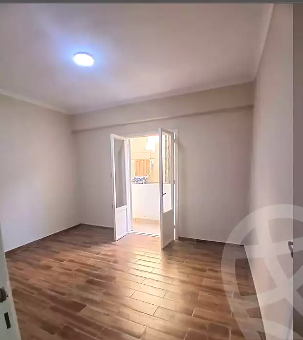 https://aqarmap.com.eg/en/listing/6918482-for-sale-alexandria-el-asafra-ahmed-tiesser-st