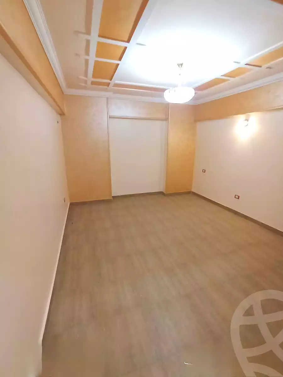 https://aqarmap.com.eg/en/listing/6918728-for-sale-alexandria-sydy-bshr-sydy-bshr-qbly-street-24