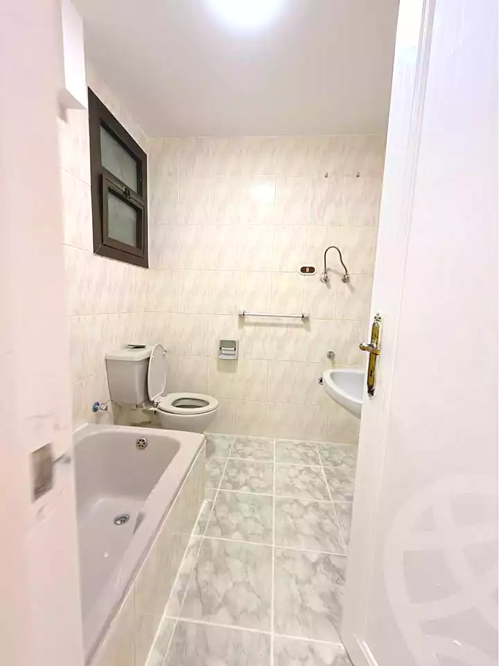 https://aqarmap.com.eg/en/listing/6918949-for-sale-alexandria-al-agamy-shataa-el-nakheel