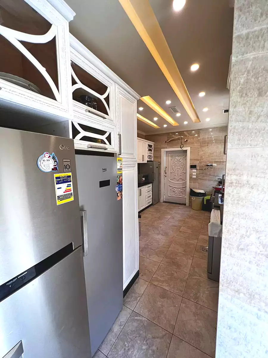 https://aqarmap.com.eg/ar/listing/6919220-for-sale-cairo-new-cairo-compounds-hyde-park-centre-ville-hyde-park