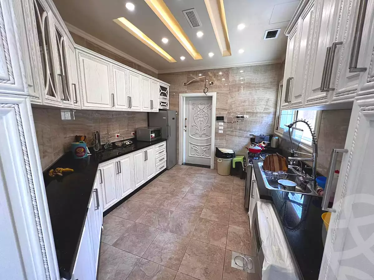 https://aqarmap.com.eg/ar/listing/6919220-for-sale-cairo-new-cairo-compounds-hyde-park-centre-ville-hyde-park