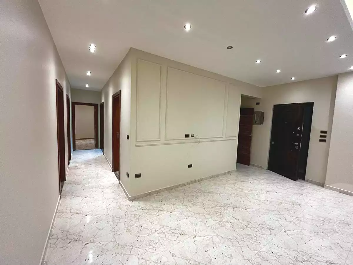 https://aqarmap.com.eg/ar/listing/6920668-for-rent-cairo-new-cairo-el-lotus-lotus-north-lmntq-lkhms-llwts-lshmly
