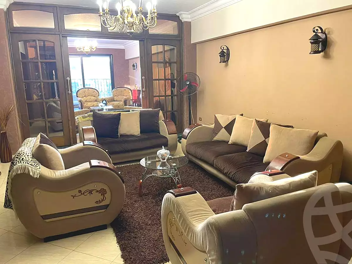 https://aqarmap.com.eg/en/listing/6921240-for-sale-cairo-helwan-helwan-el-sharkeya-heidar-st