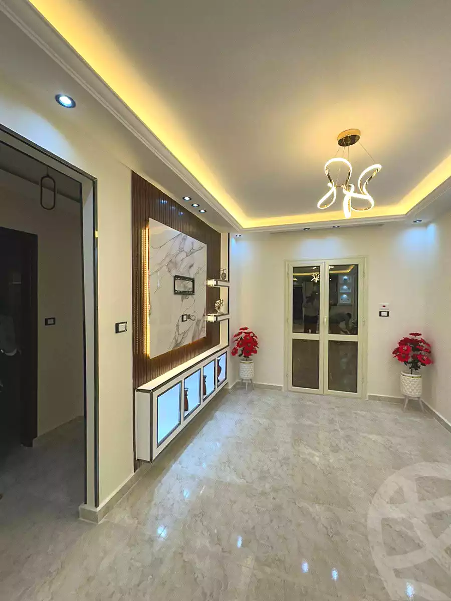 https://aqarmap.com.eg/ar/listing/6921291-for-sale-cairo-ain-shams-ahmed-esmat-st
