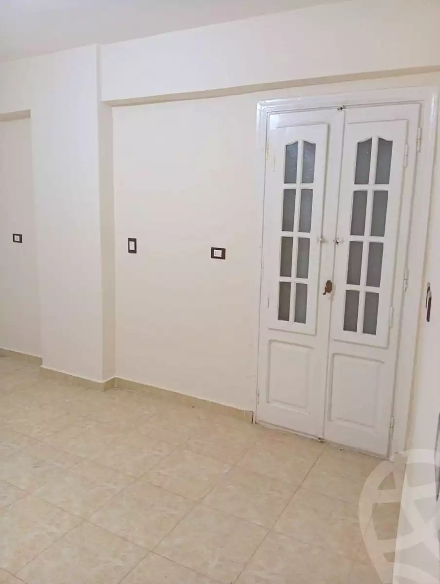 https://aqarmap.com.eg/en/listing/6921382-for-rent-alexandria-al-agamy-bw-ywsf