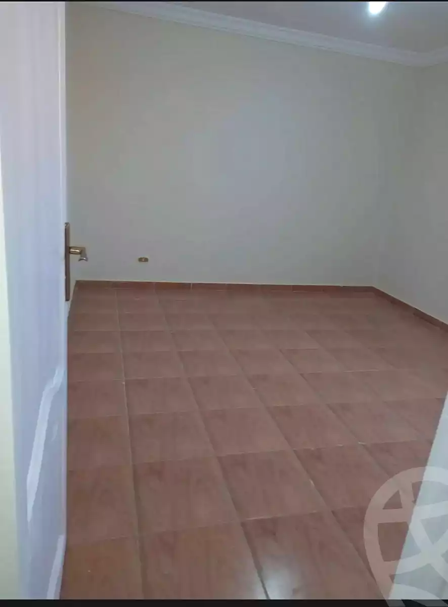 https://aqarmap.com.eg/ar/listing/6921527-for-sale-alexandria-sydy-bshr-sydy-bshr-bhry-shr-khld-bn-lwlyd