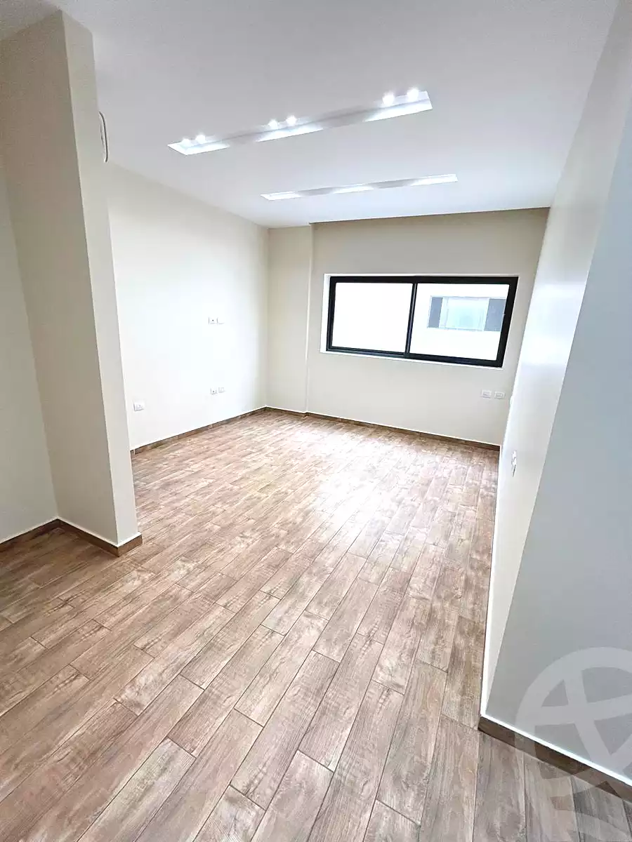 https://aqarmap.com.eg/ar/listing/6922479-for-rent-cairo-new-cairo-compounds-lakeview-residence