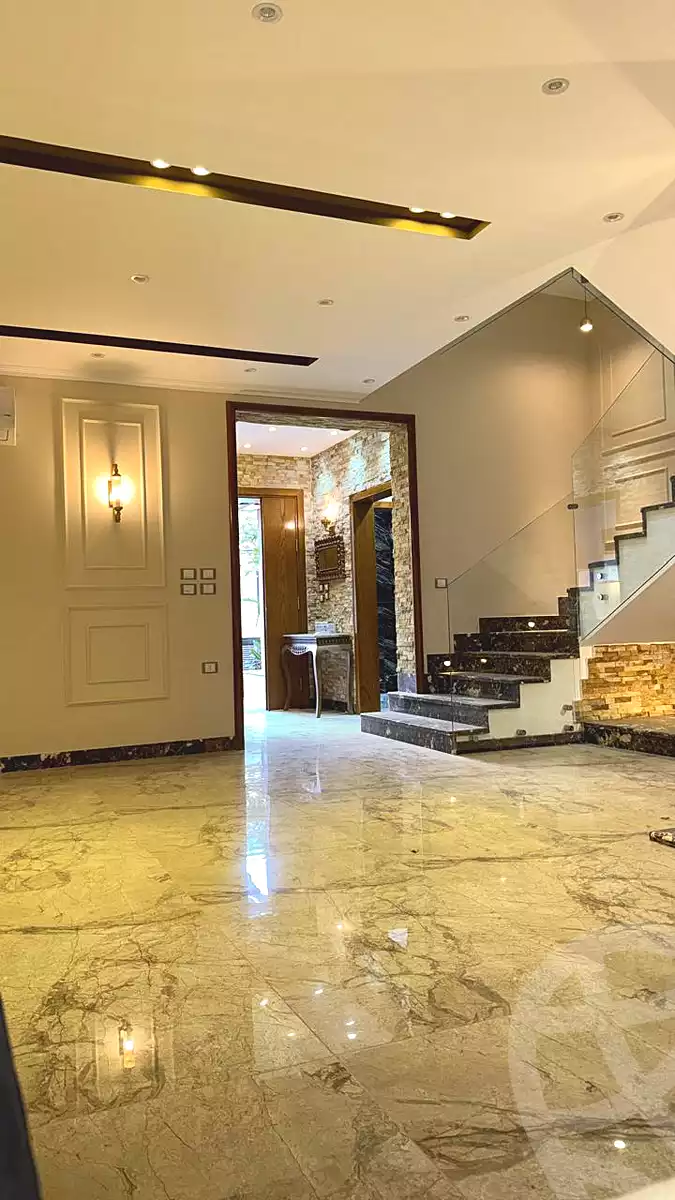 https://aqarmap.com.eg/ar/listing/6922812-for-rent-cairo-new-cairo-compounds-villette-kmbwnd-sky-kwndwz-swdyk-villette