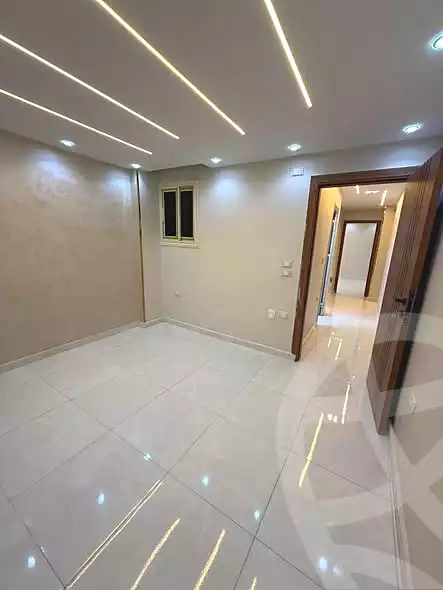 https://aqarmap.com.eg/ar/listing/6923410-for-sale-cairo-el-haram-el-lebeny-soltan-khattab-st