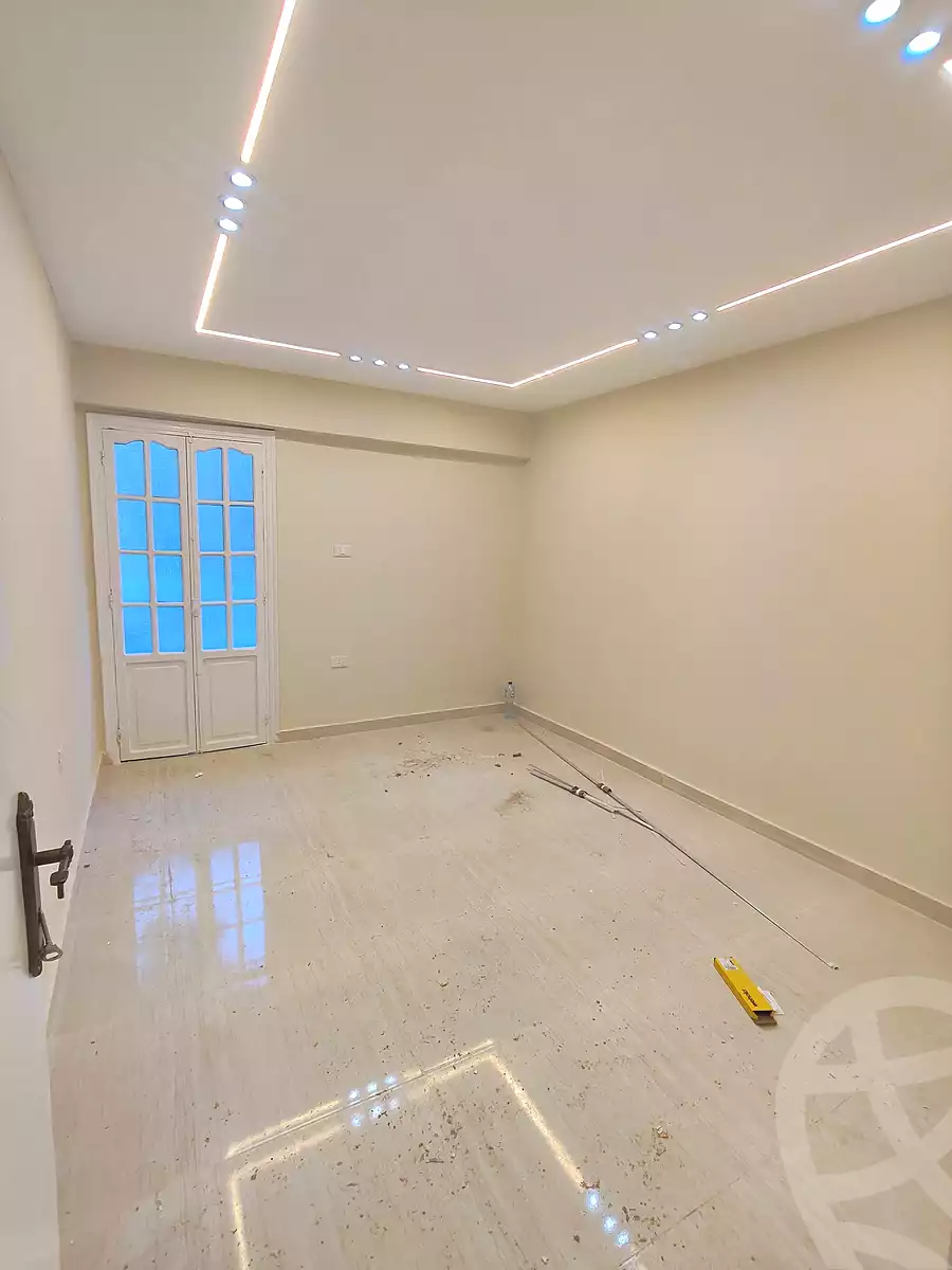 https://aqarmap.com.eg/ar/listing/6923942-for-sale-alexandria-sydy-bshr-sydy-bshr-bhry-gamal-abd-el-nasir-st