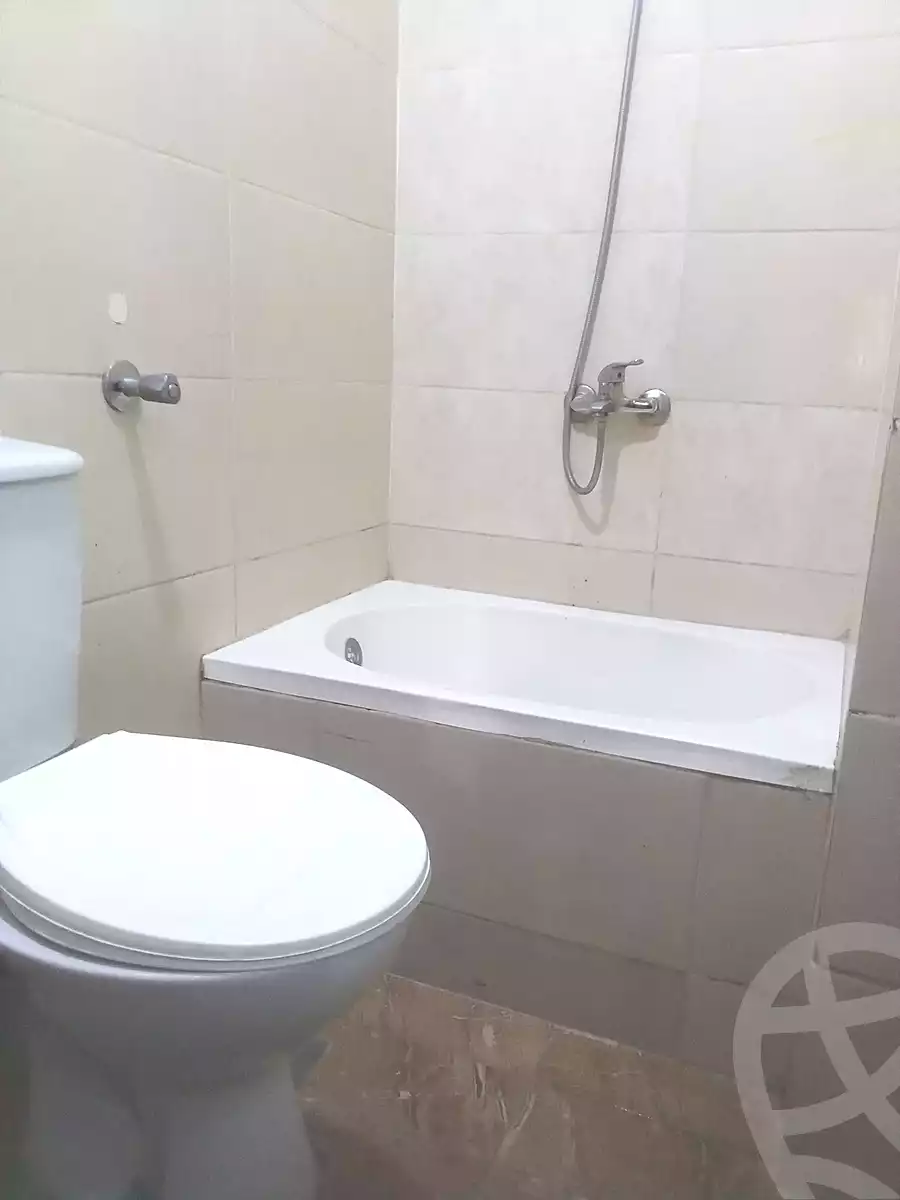 https://aqarmap.com.eg/ar/listing/6923971-for-sale-alexandria-al-agamy-el-hanouvel