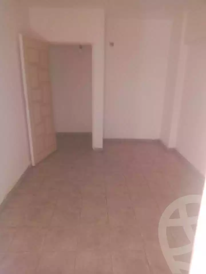 https://aqarmap.com.eg/ar/listing/6924035-for-sale-alexandria-al-agamy-el-hanouvel-radwan-st